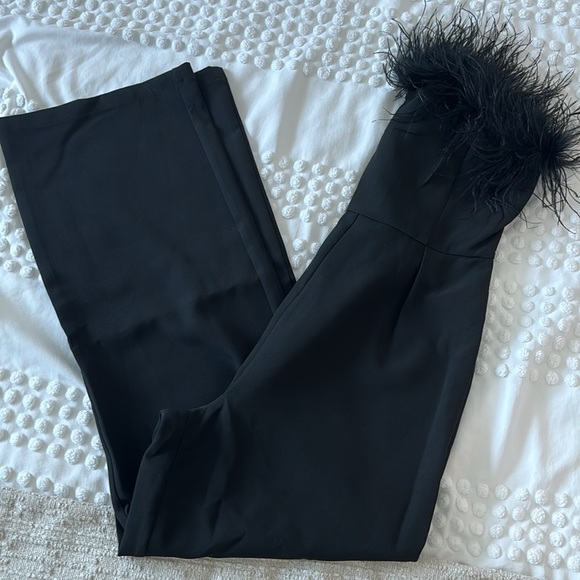 Strapless Feather Detailed Jumpsuit - Picture 2 of 2